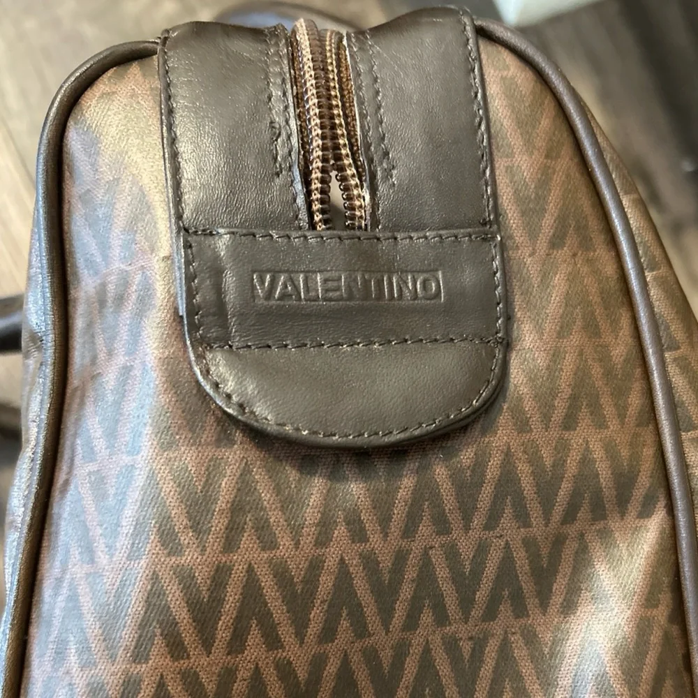 Authentic Mario Valentino Vintage Brown Boston 1970s Handbag W11.5 X 12.5H X 6.5